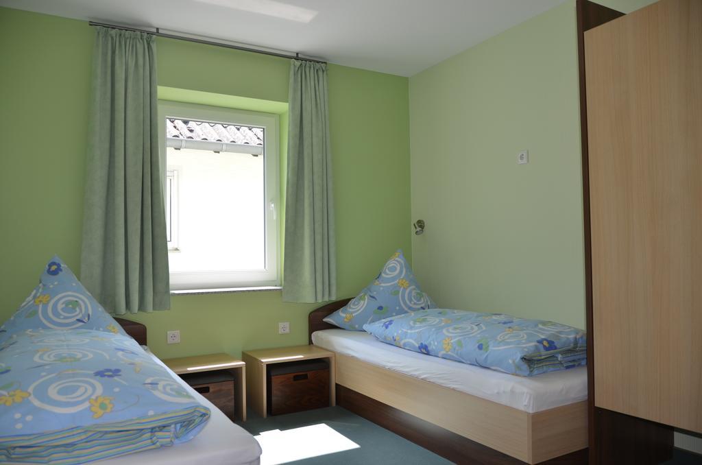 Ferienwohnungen Landgasthaus Janshen Ellscheid 객실 사진
